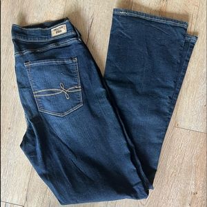 Levi’s curvy boot cut size 10